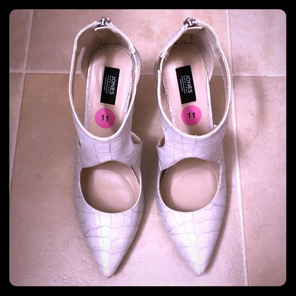 NWT Jones New York Signature Christina Pumps